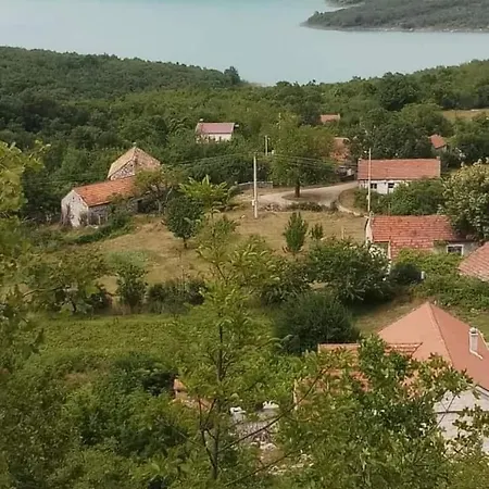 Lenna Villa *